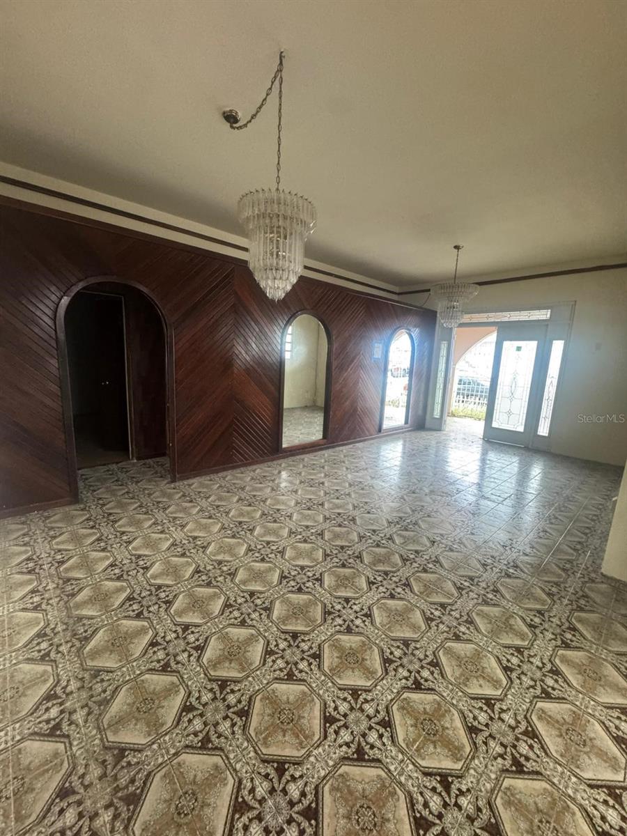 PR9118504 Property Photo