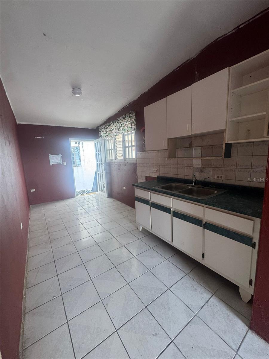 PR9118504 Property Photo