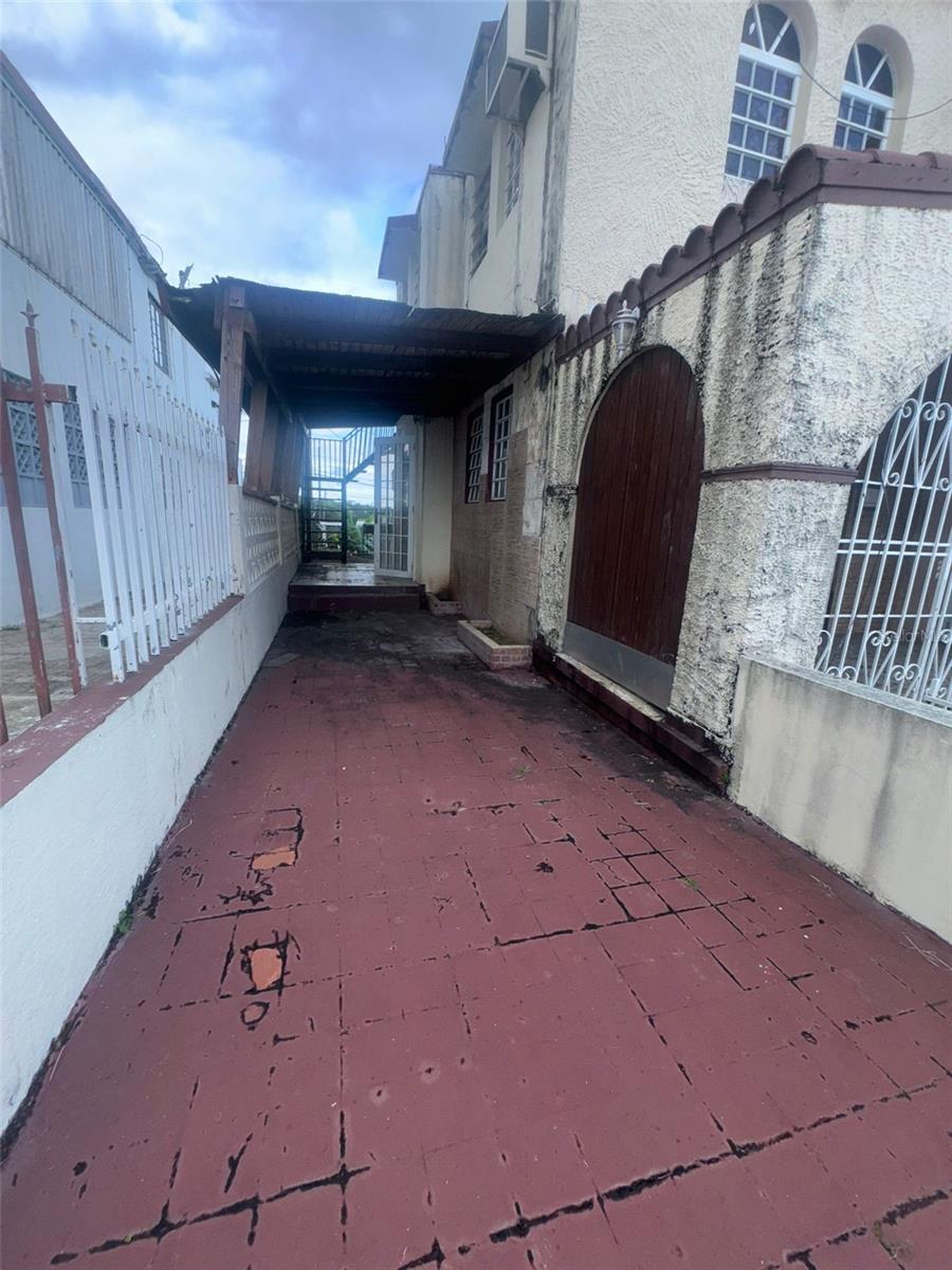 PR9118504 Property Photo