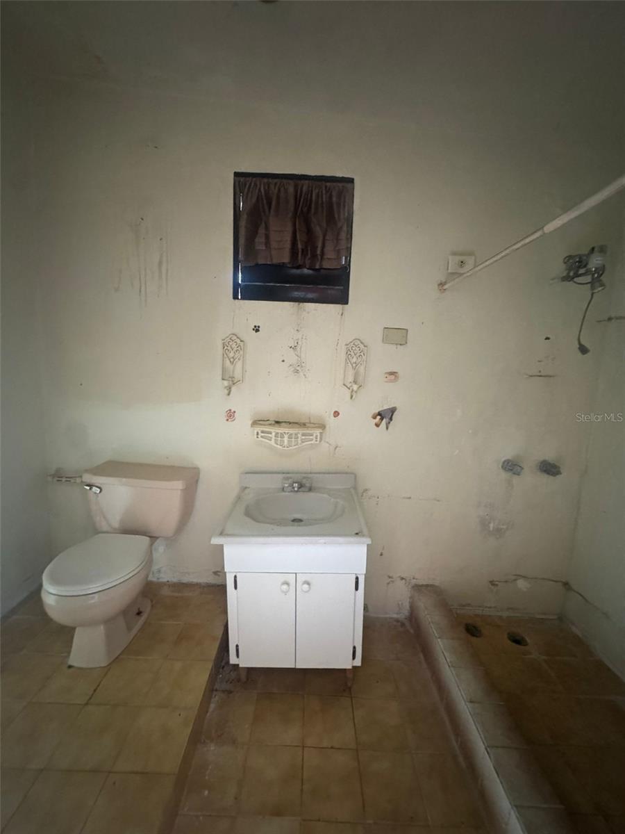 PR9118504 Property Photo