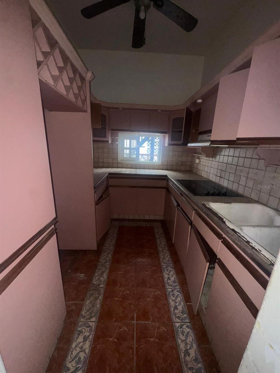 PR9118504 Property Photo