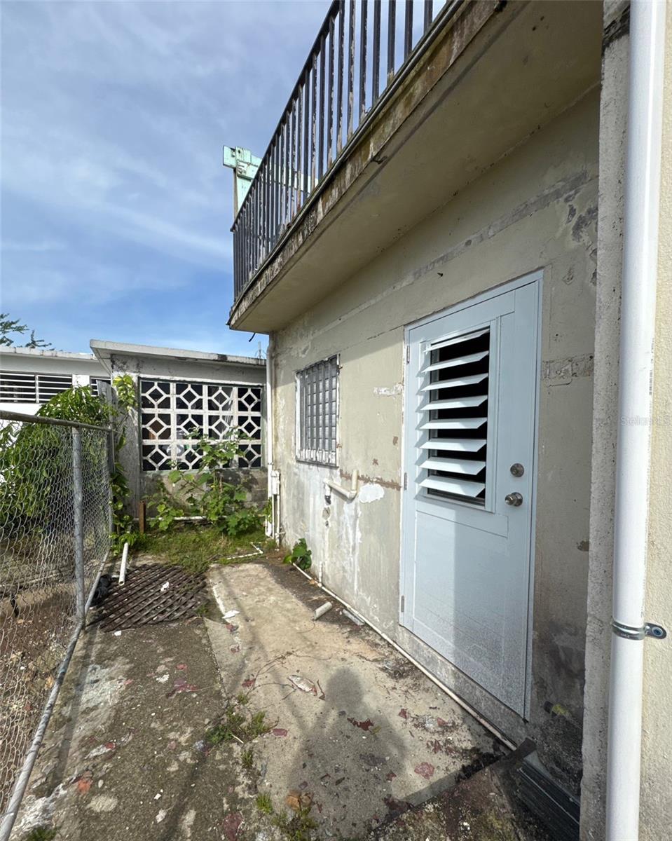 PR9118504 Property Photo