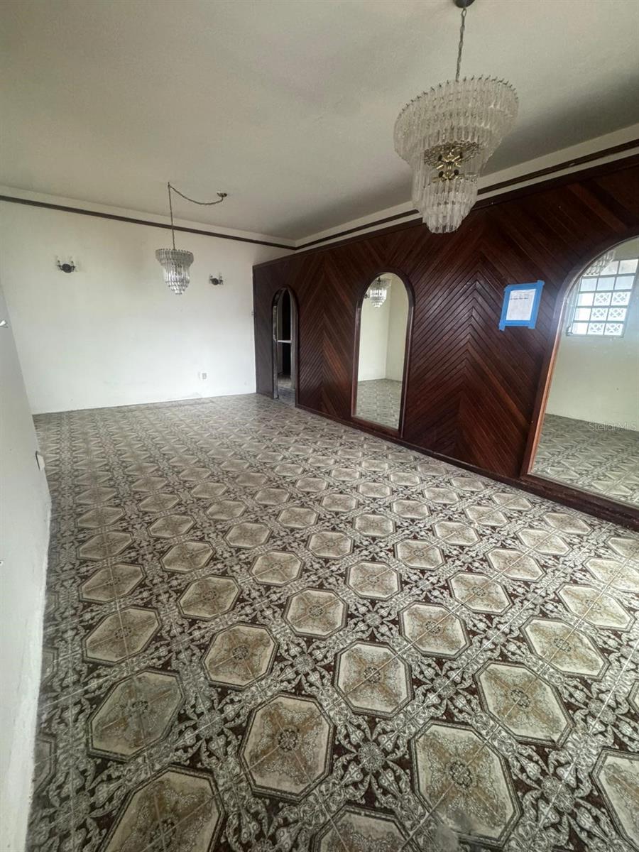 PR9118504 Property Photo