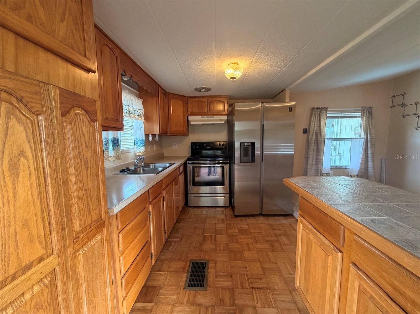 TB8464128 Property Photo