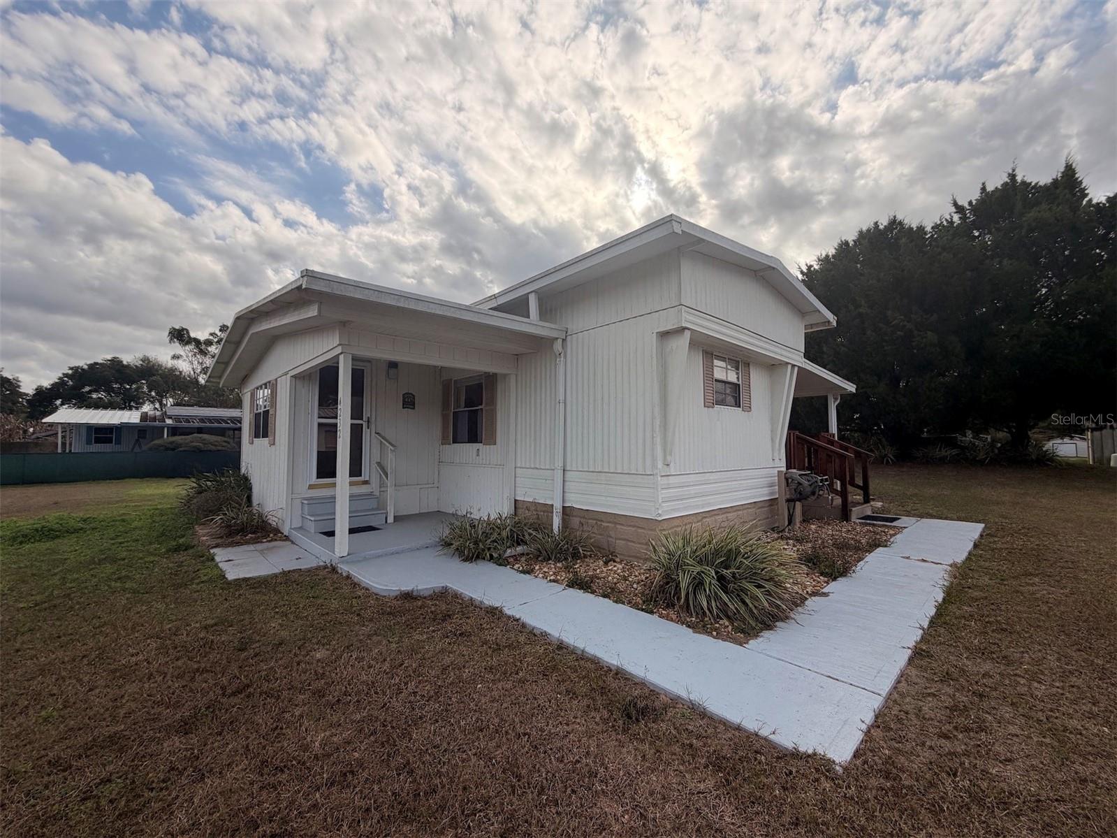 TB8464128 Property Photo