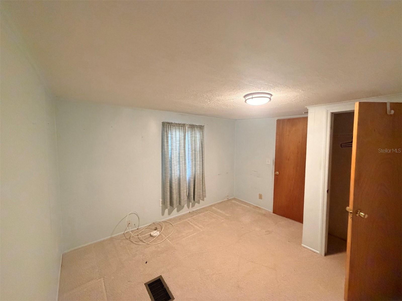 TB8464128 Property Photo