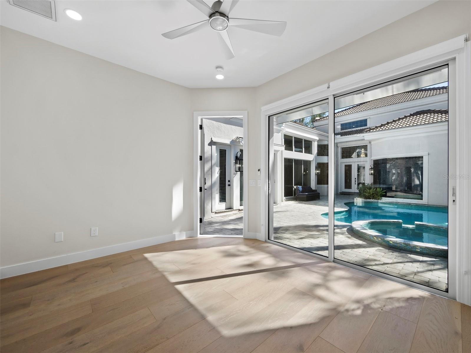 A4678167 Property Photo