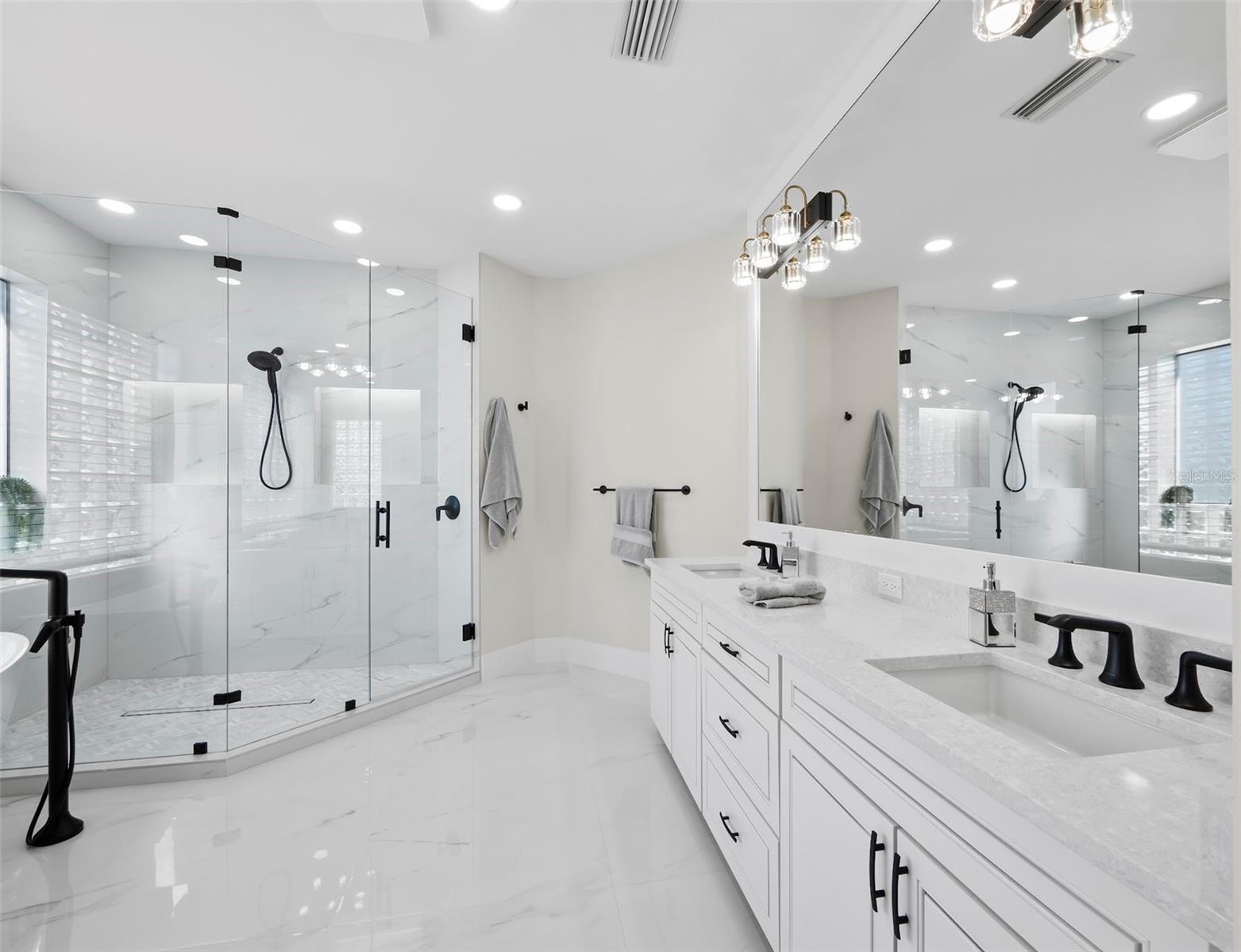 A4678167 Property Photo