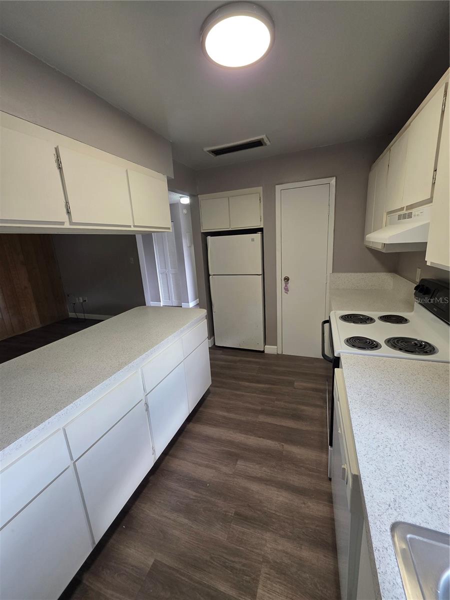 OM716586 Property Photo