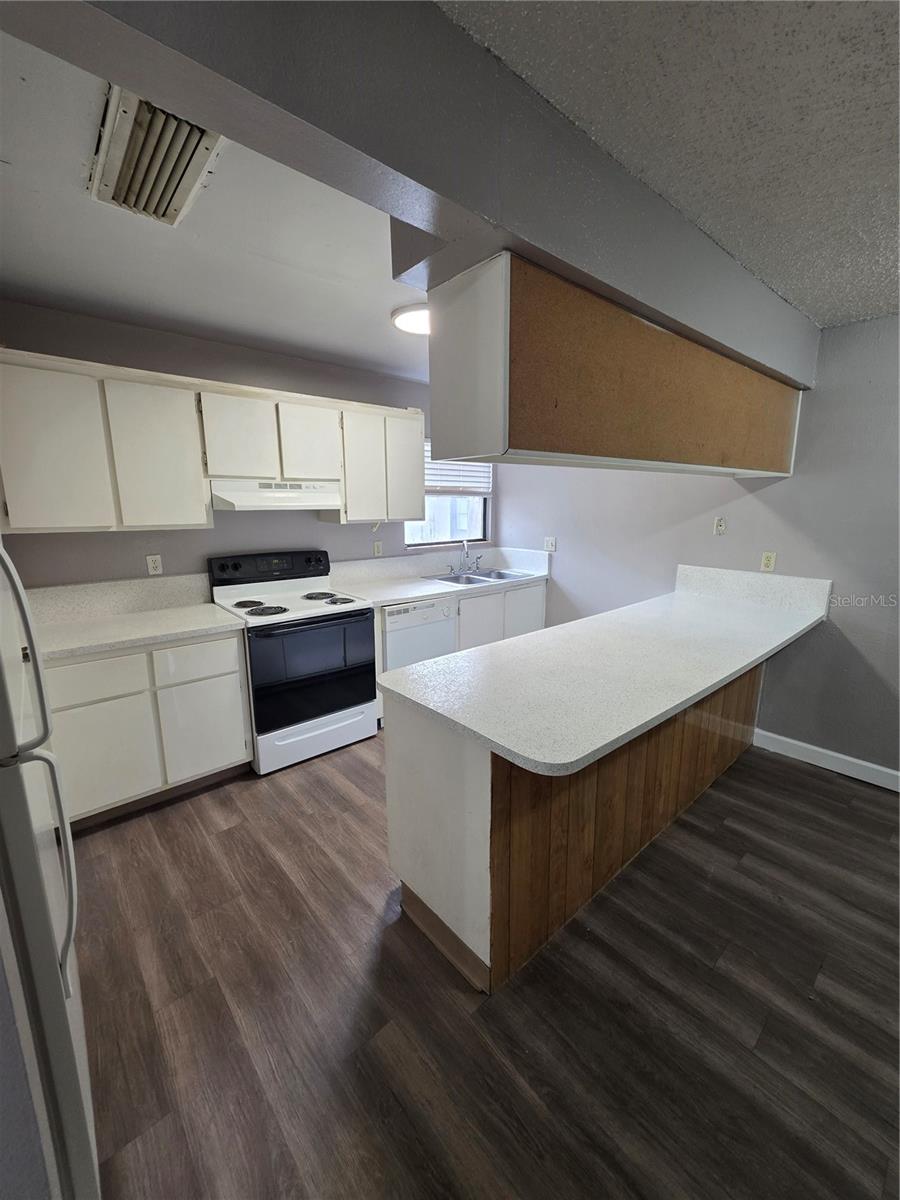 OM716586 Property Photo