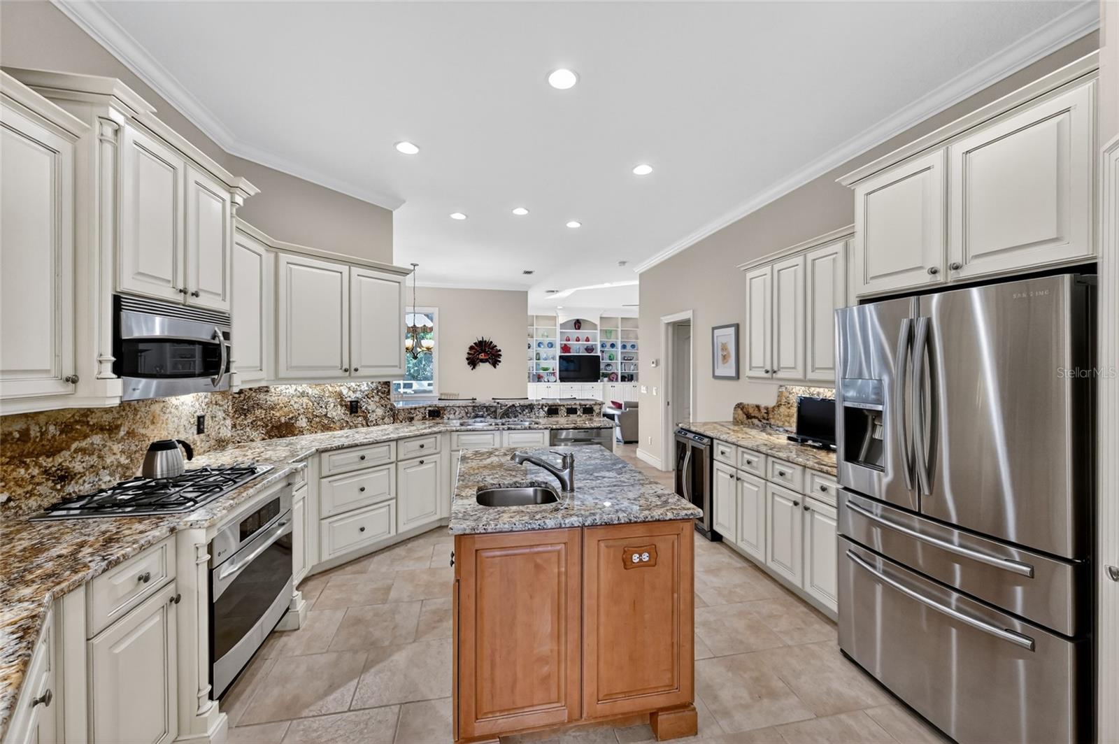 A4678192 Property Photo