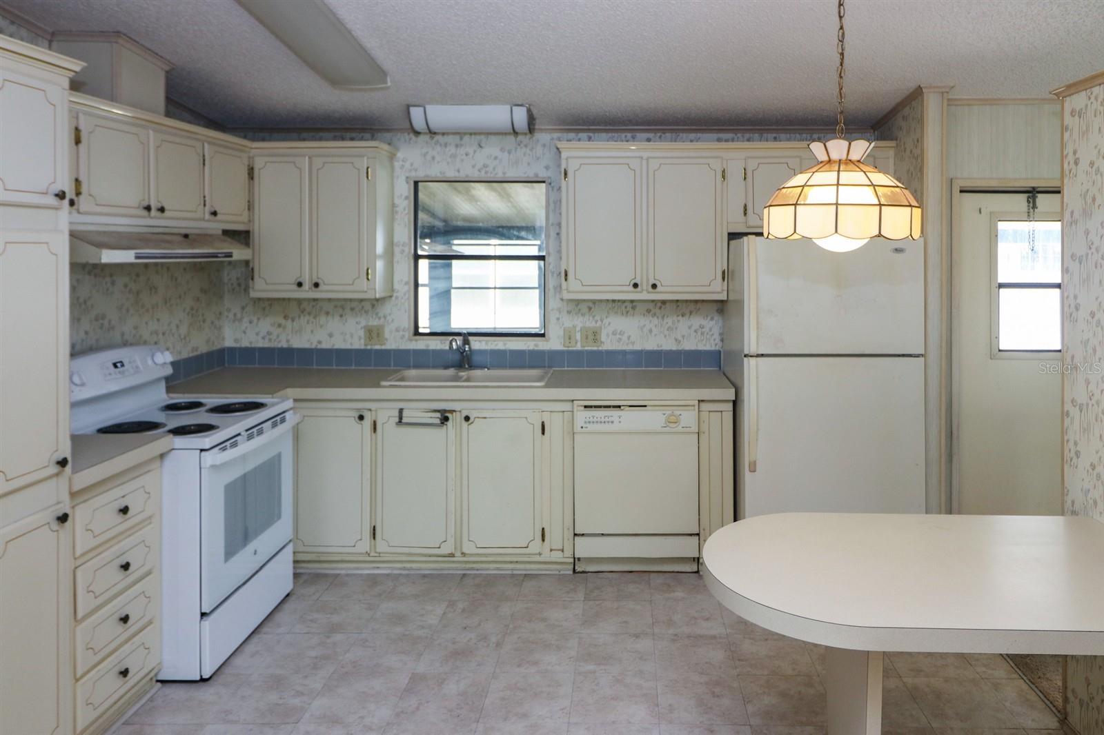 C7520171 Property Photo