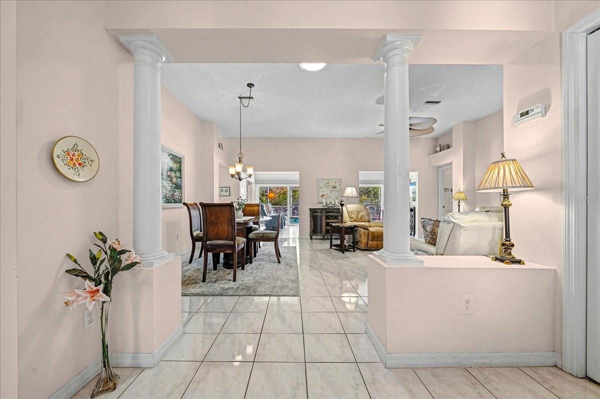 922 SOLEDAD WAY, THE VILLAGES, FL, 32159