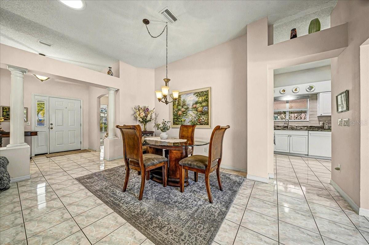 922 SOLEDAD WAY, THE VILLAGES, FL, 32159