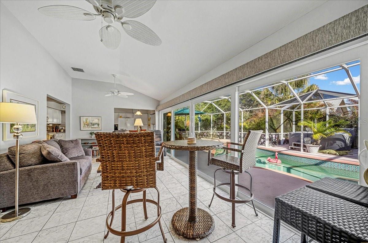 922 SOLEDAD WAY, THE VILLAGES, FL, 32159