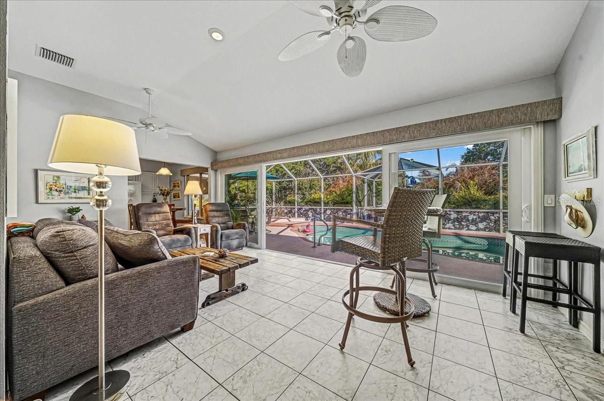 922 SOLEDAD WAY, THE VILLAGES, FL, 32159