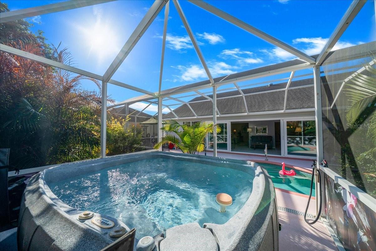 922 SOLEDAD WAY, THE VILLAGES, FL, 32159