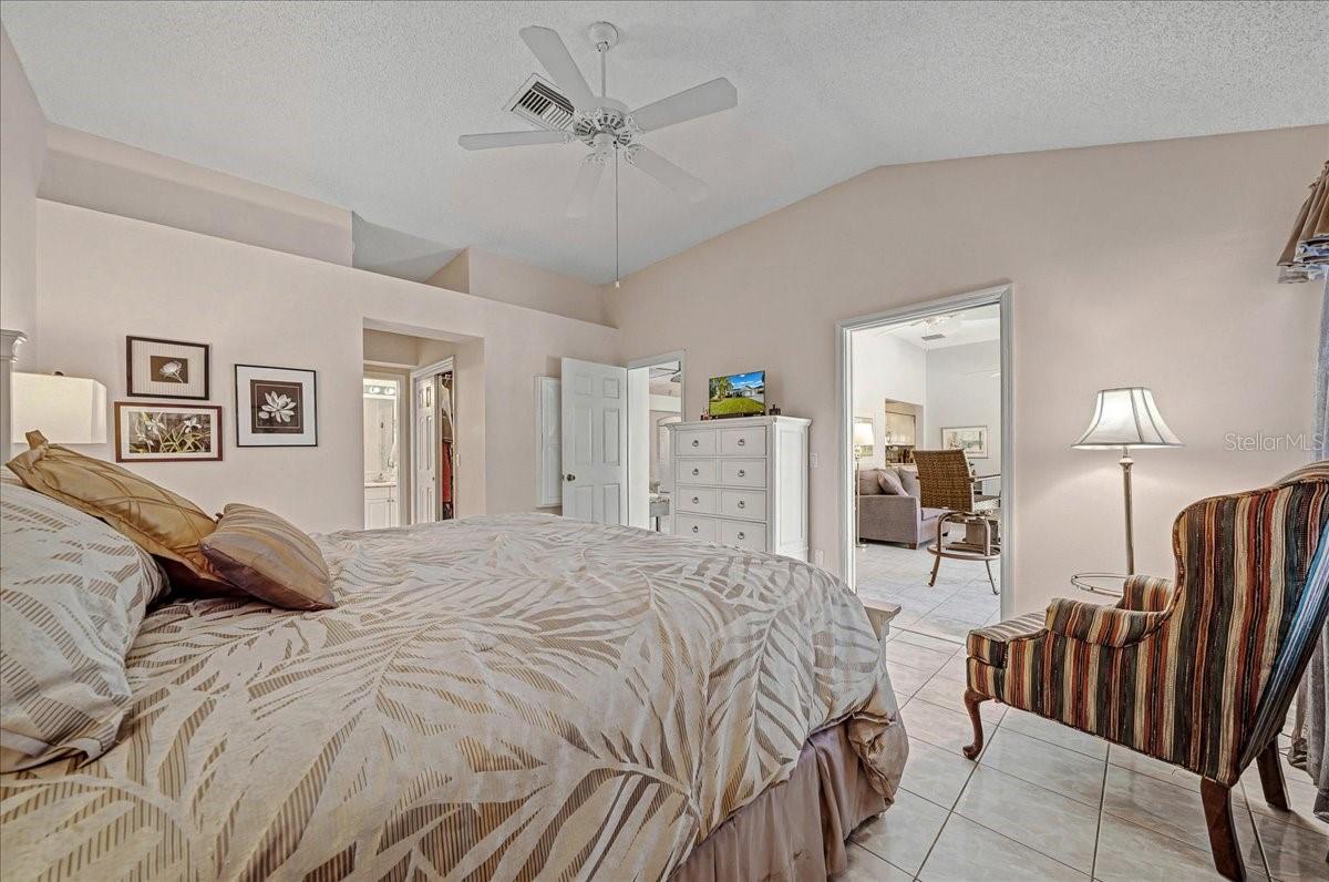 922 SOLEDAD WAY, THE VILLAGES, FL, 32159