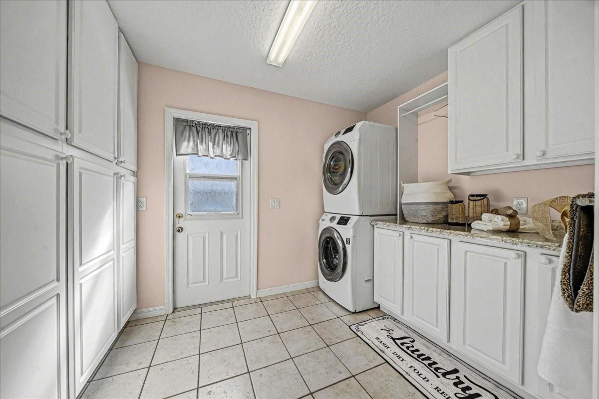 922 SOLEDAD WAY, THE VILLAGES, FL, 32159