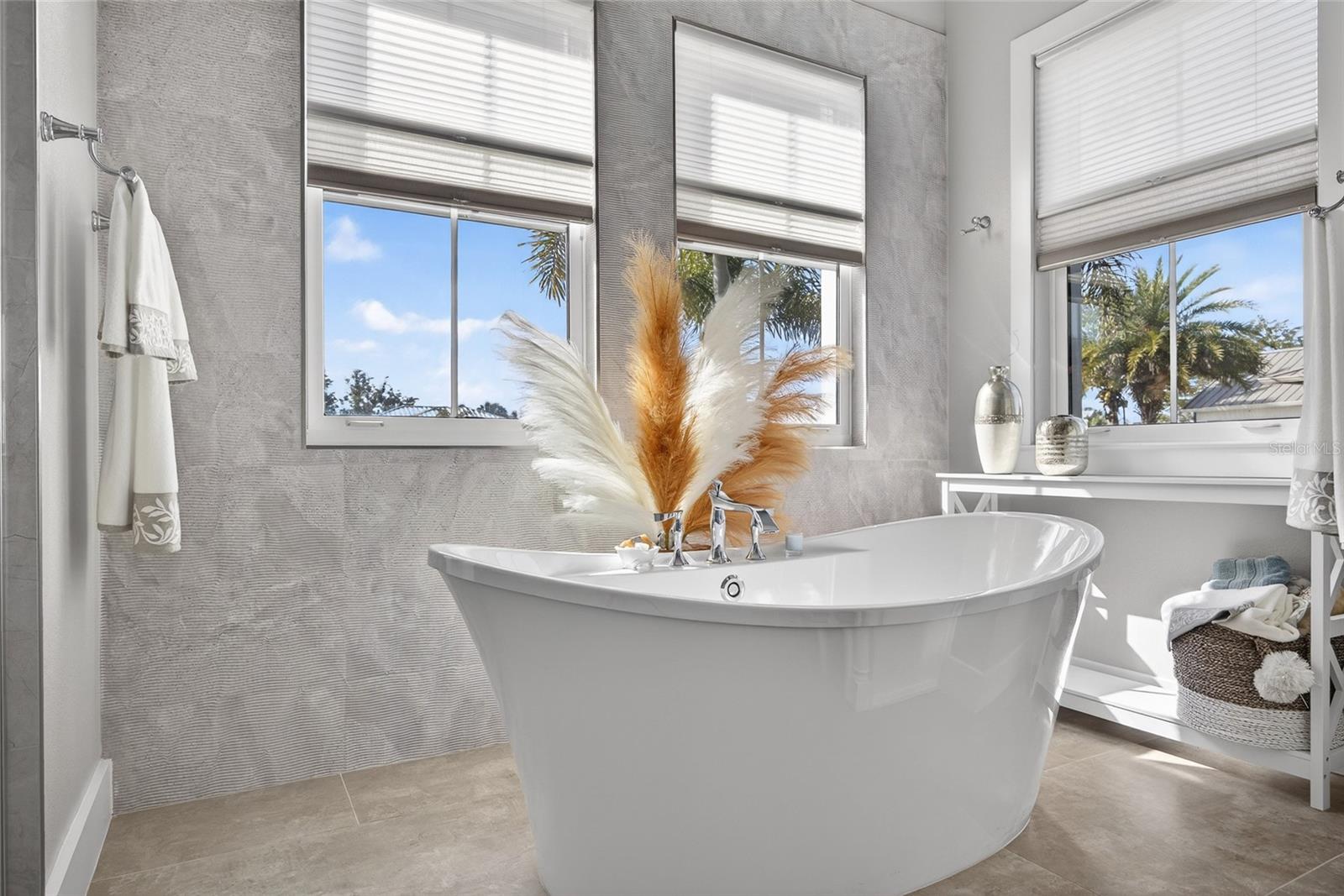 28991 SMUGGLERS LN, PUNTA GORDA, FL, 33982