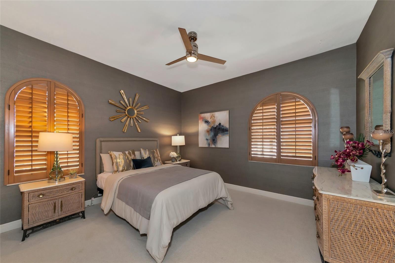 TB8464308 Property Photo