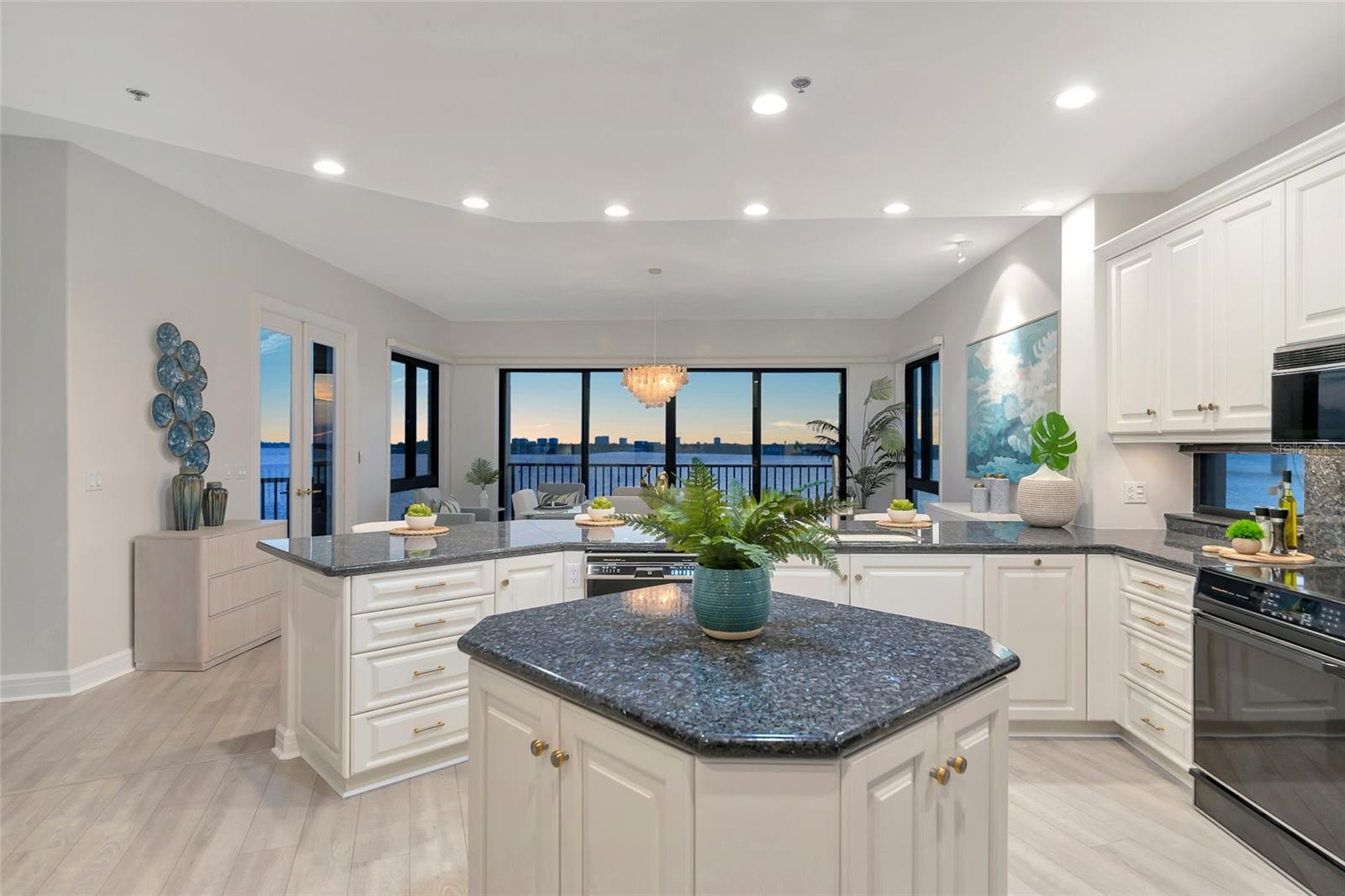 TB8464308 Property Photo