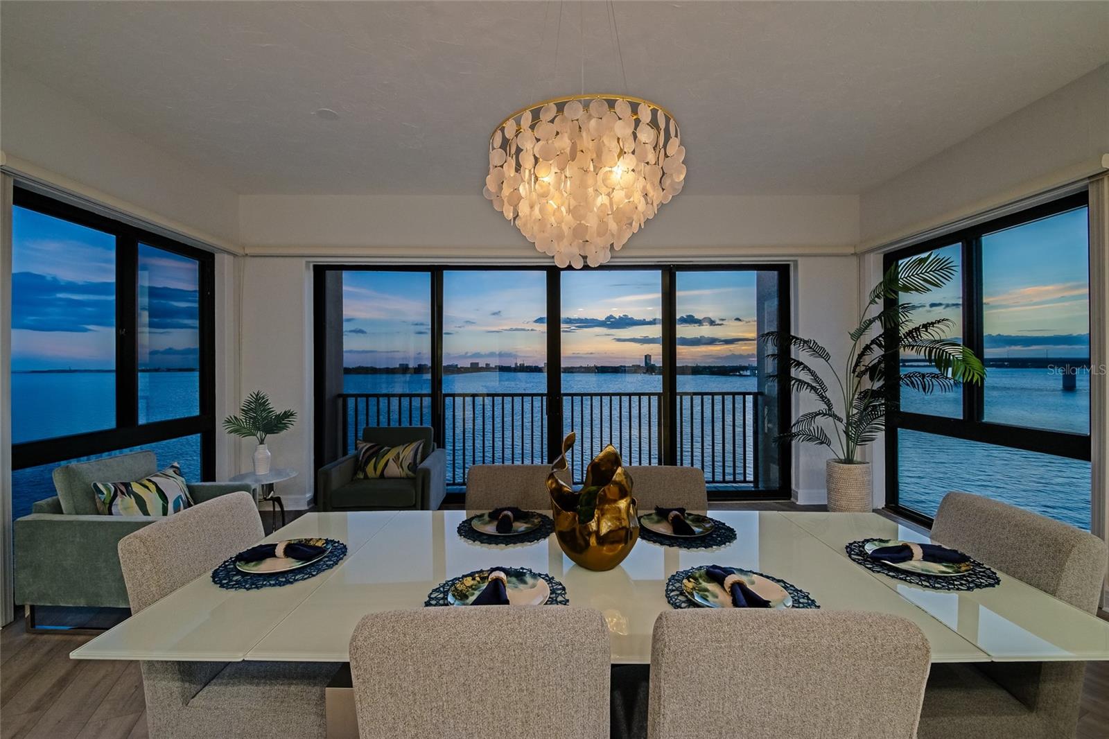 TB8464308 Property Photo