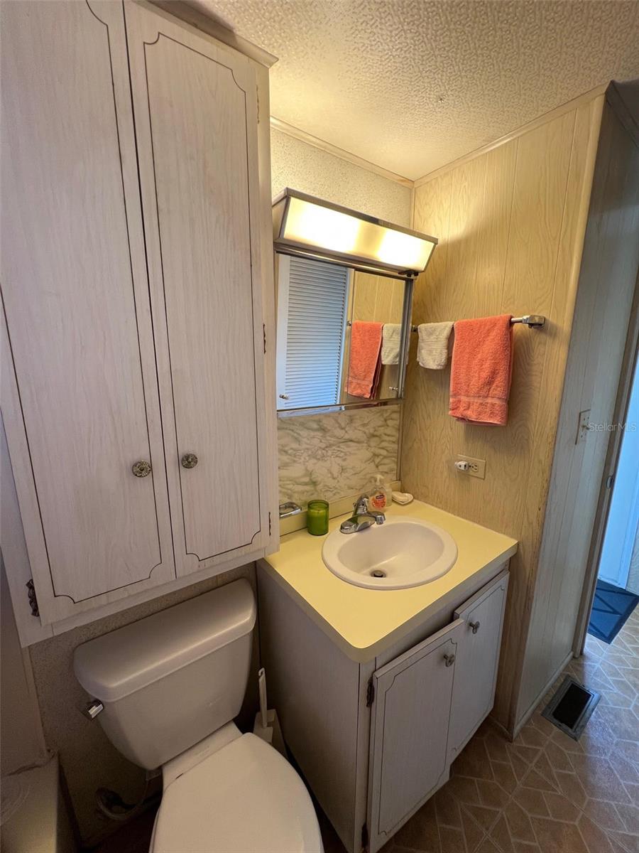 TB8464315 Property Photo