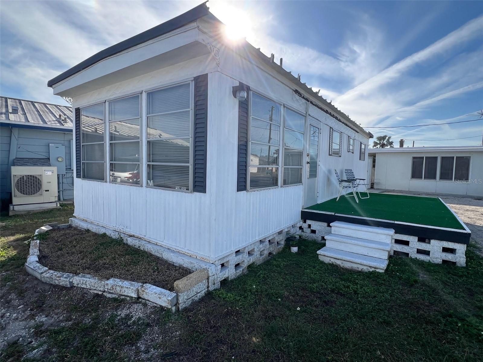 TB8464315 Property Photo