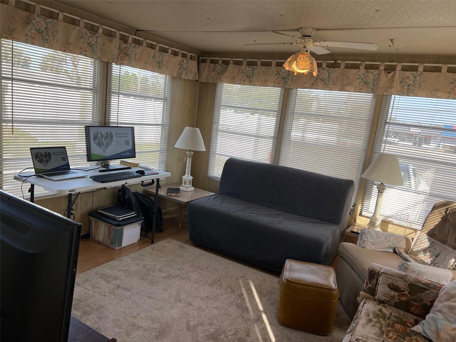 TB8464315 Property Photo