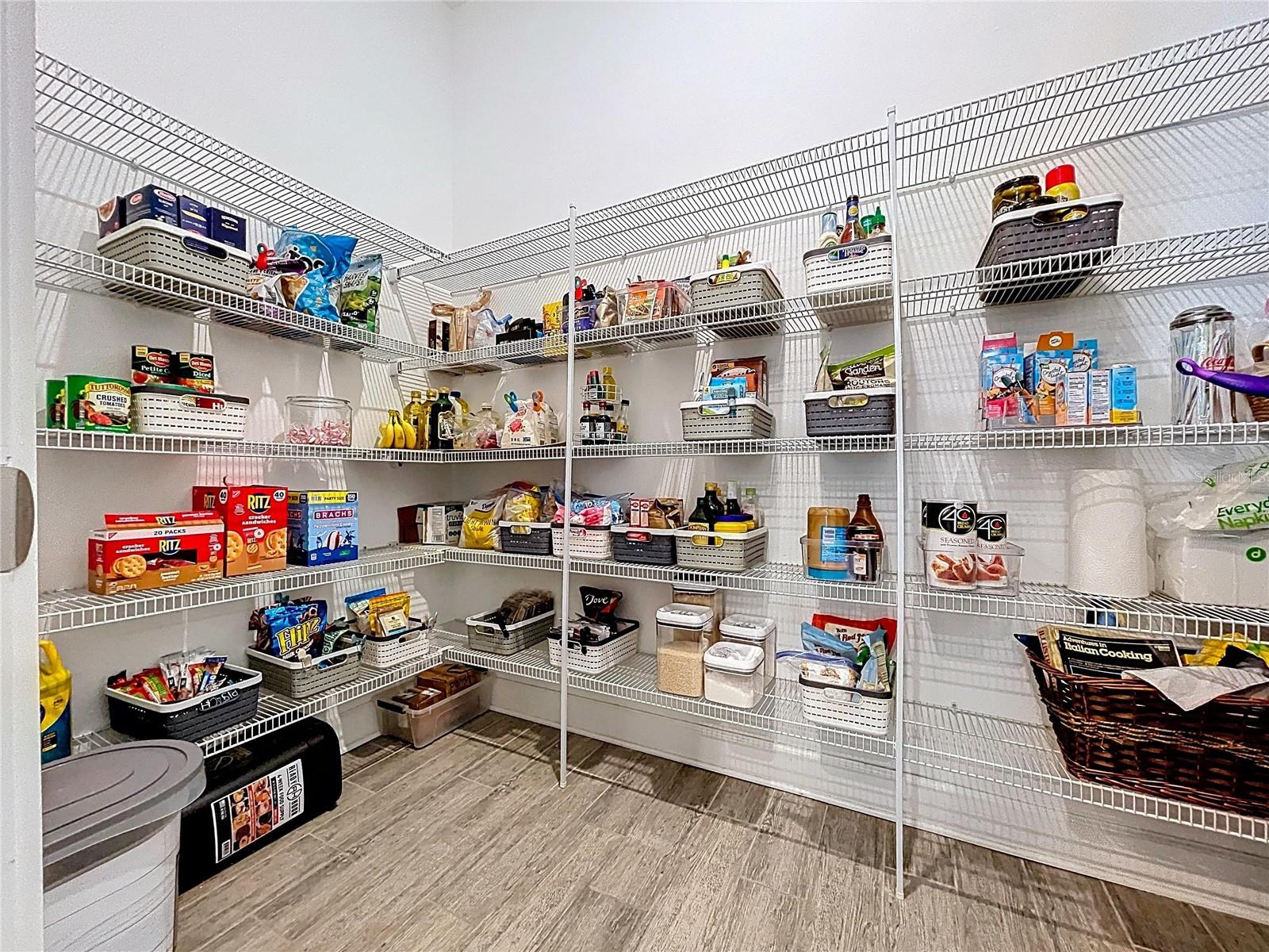 WALK IN PANTRY