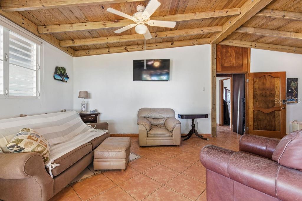 PR9118522 Property Photo