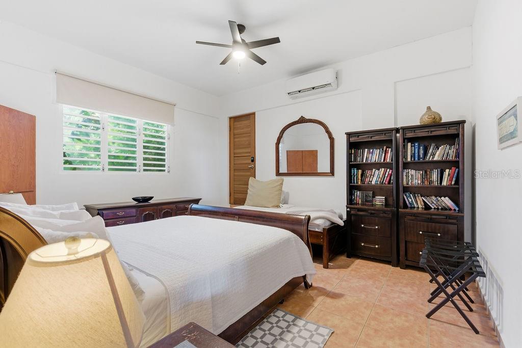 PR9118522 Property Photo