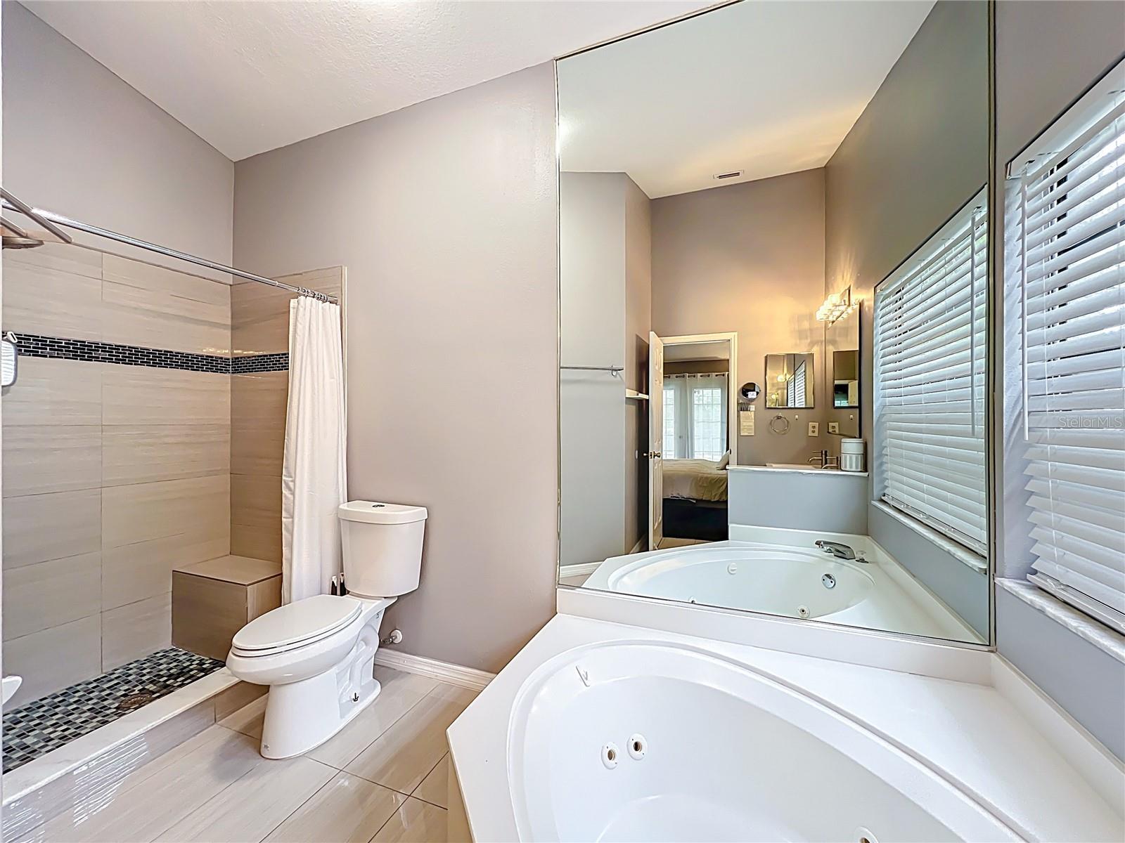 9966 KENDAL DR, ORLANDO, FL, 32817