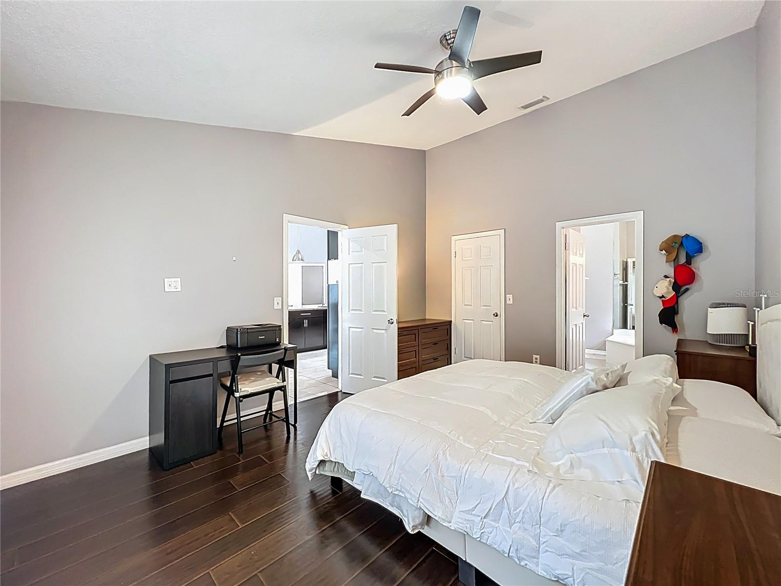 9966 KENDAL DR, ORLANDO, FL, 32817