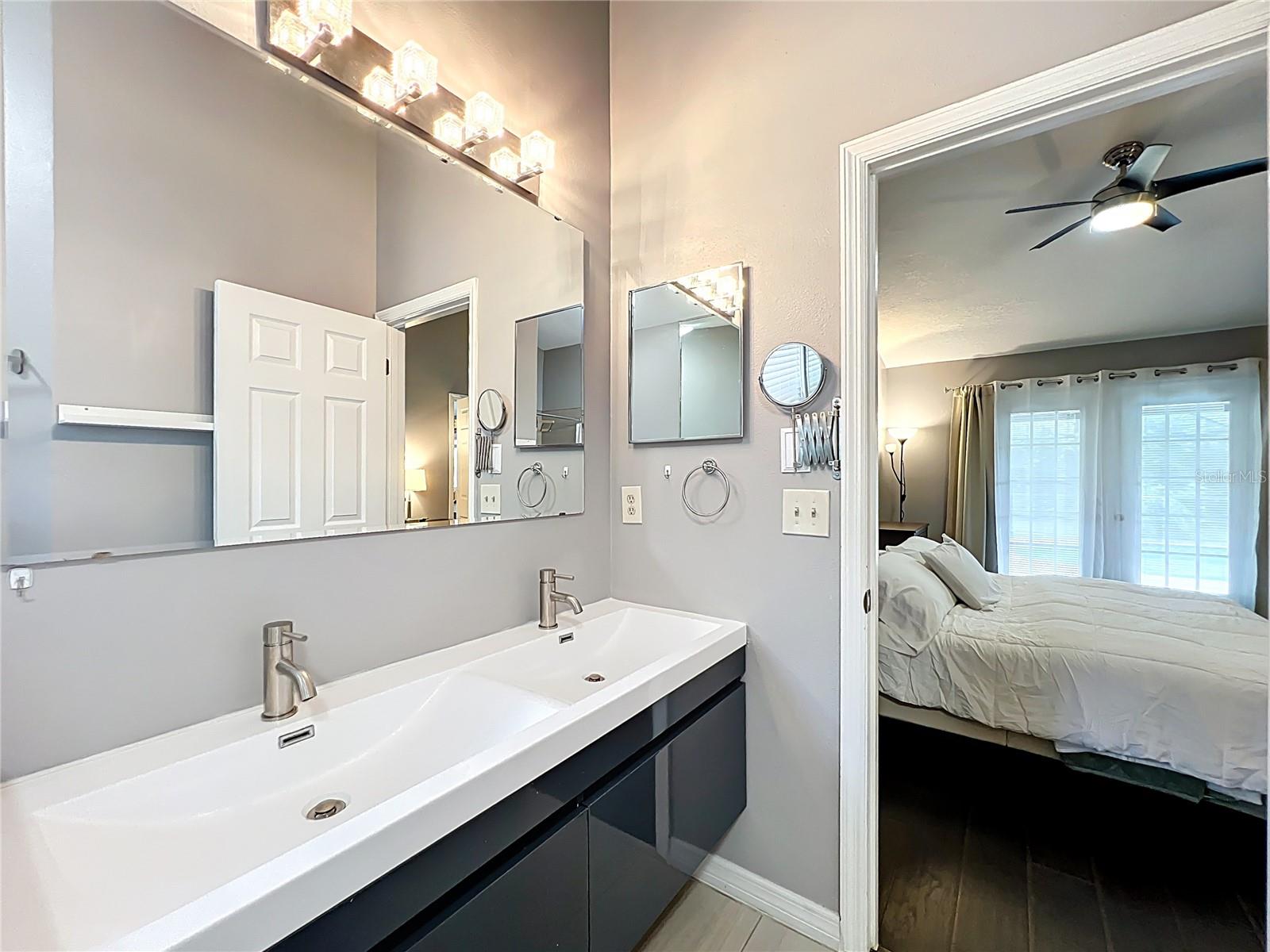 9966 KENDAL DR, ORLANDO, FL, 32817