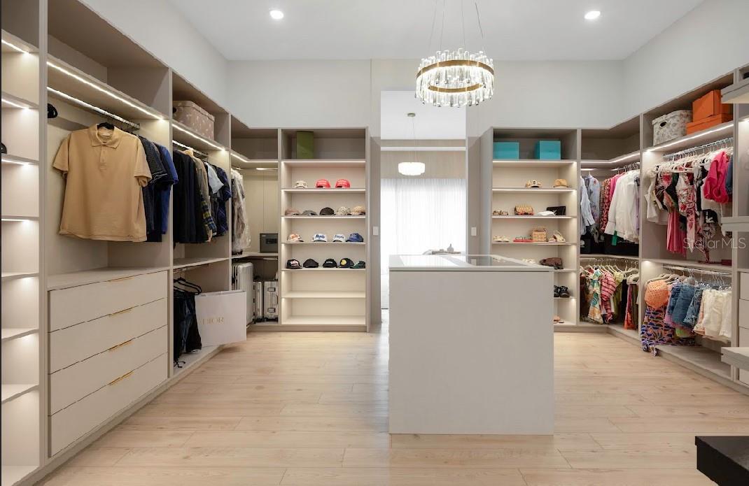 O6373737 Property Photo