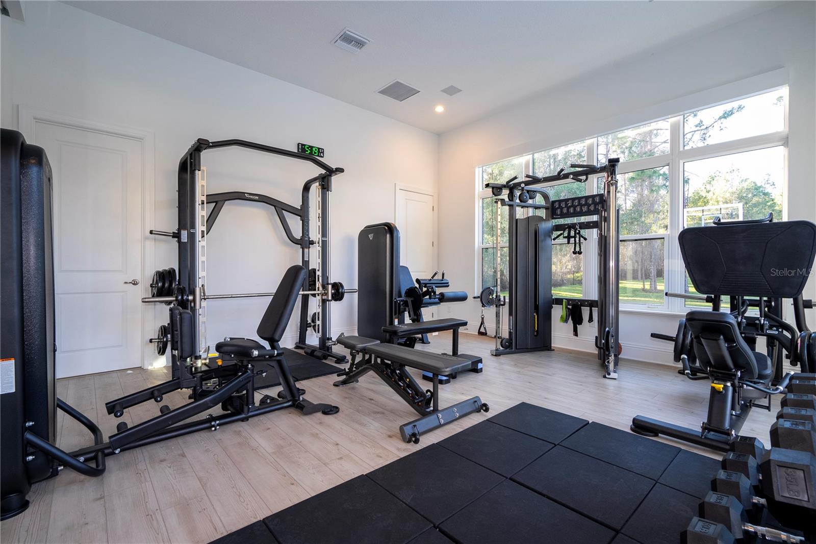 O6373737 Property Photo