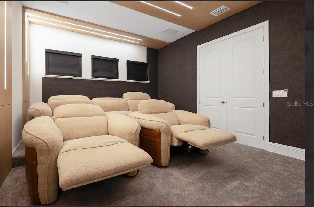 O6373737 Property Photo