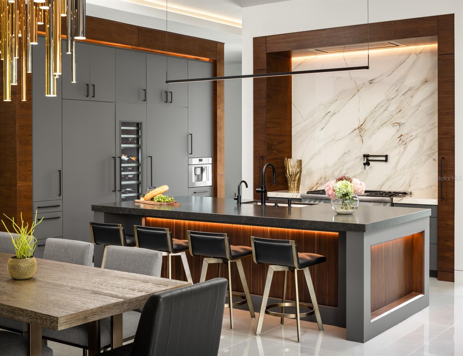 O6373743 Property Photo