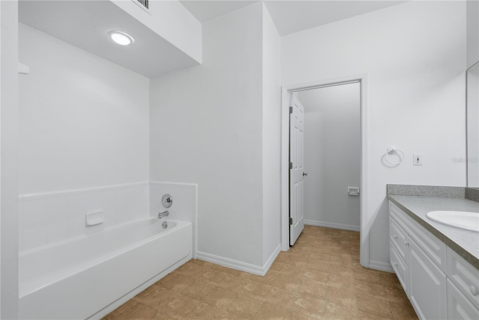 10529 NW 28TH LN, GAINESVILLE, FL, 32606