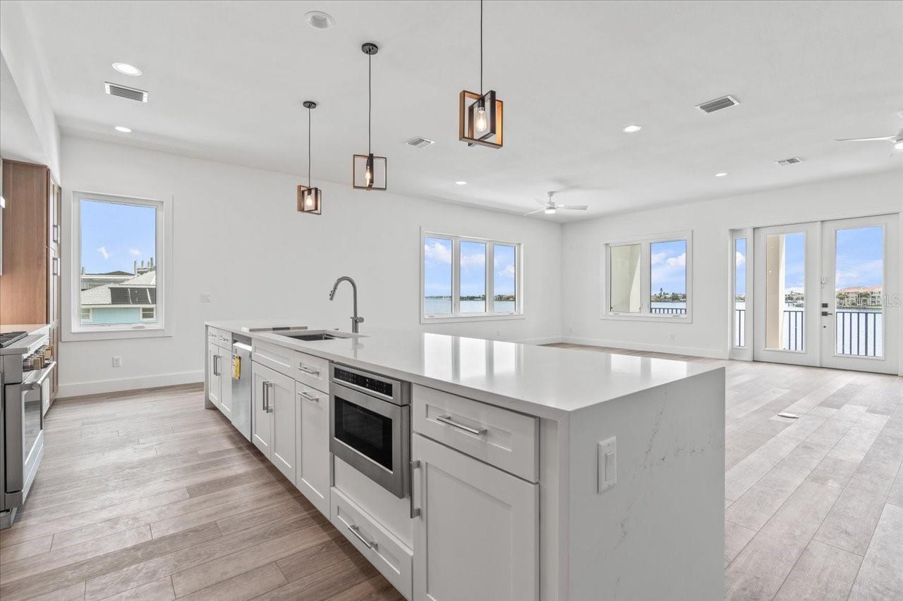 TB8464490 Property Photo