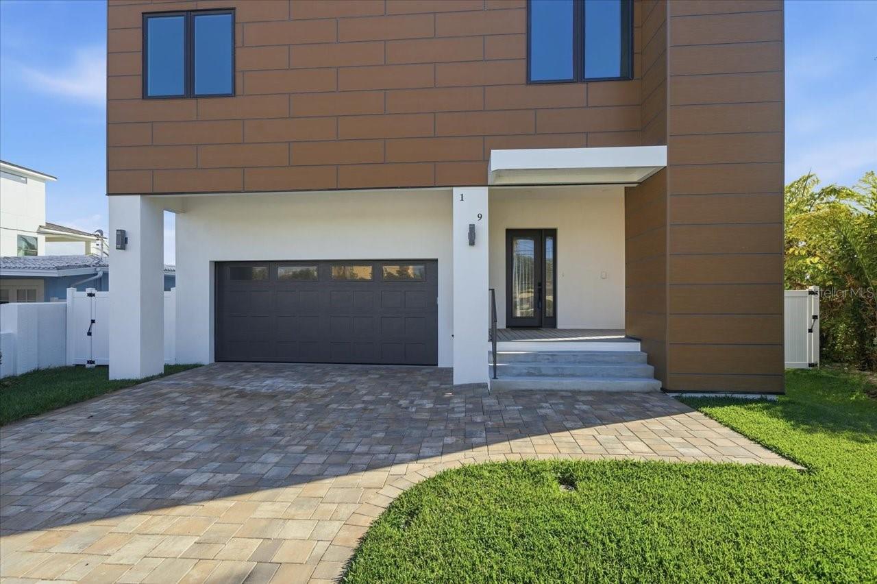 TB8464490 Property Photo