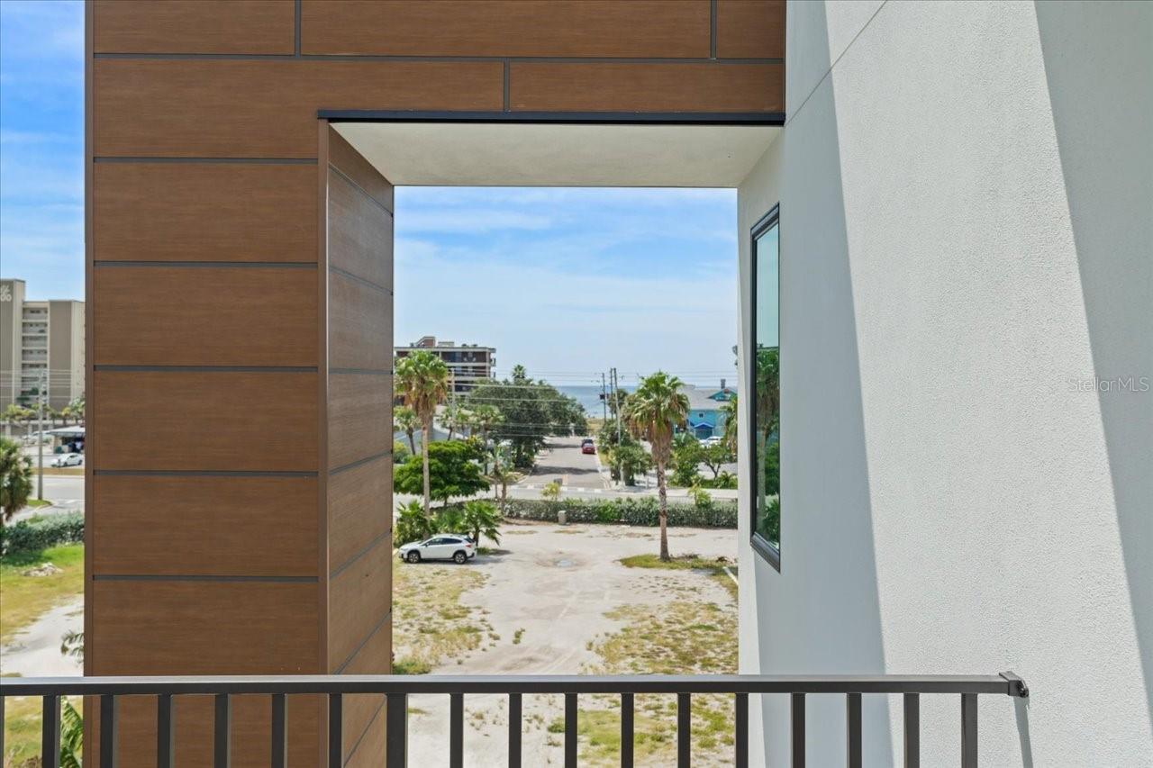 TB8464490 Property Photo