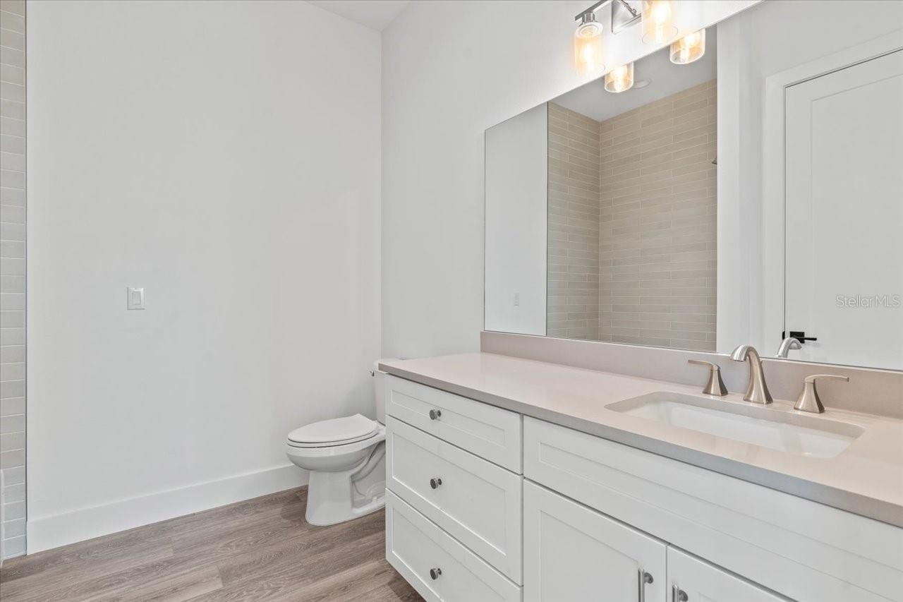 TB8464490 Property Photo