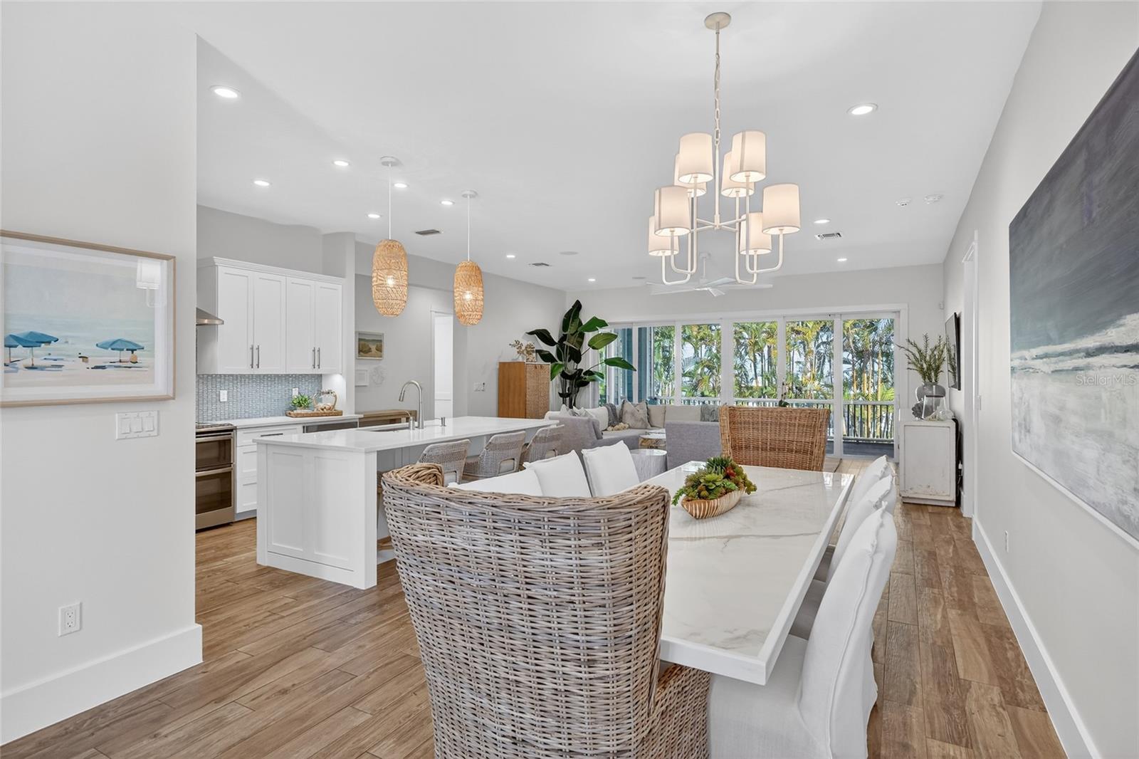 D6145605 Property Photo