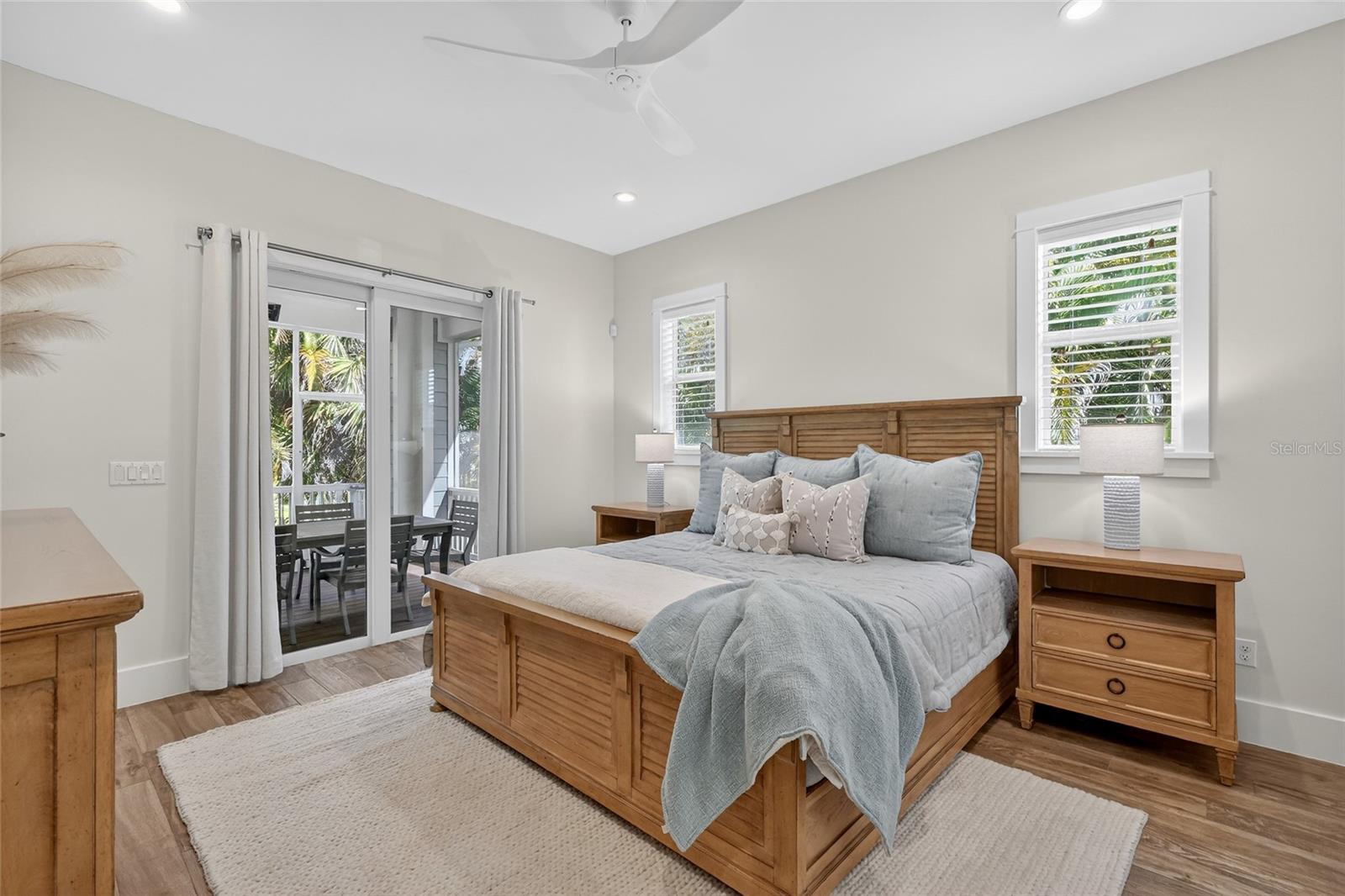 D6145605 Property Photo