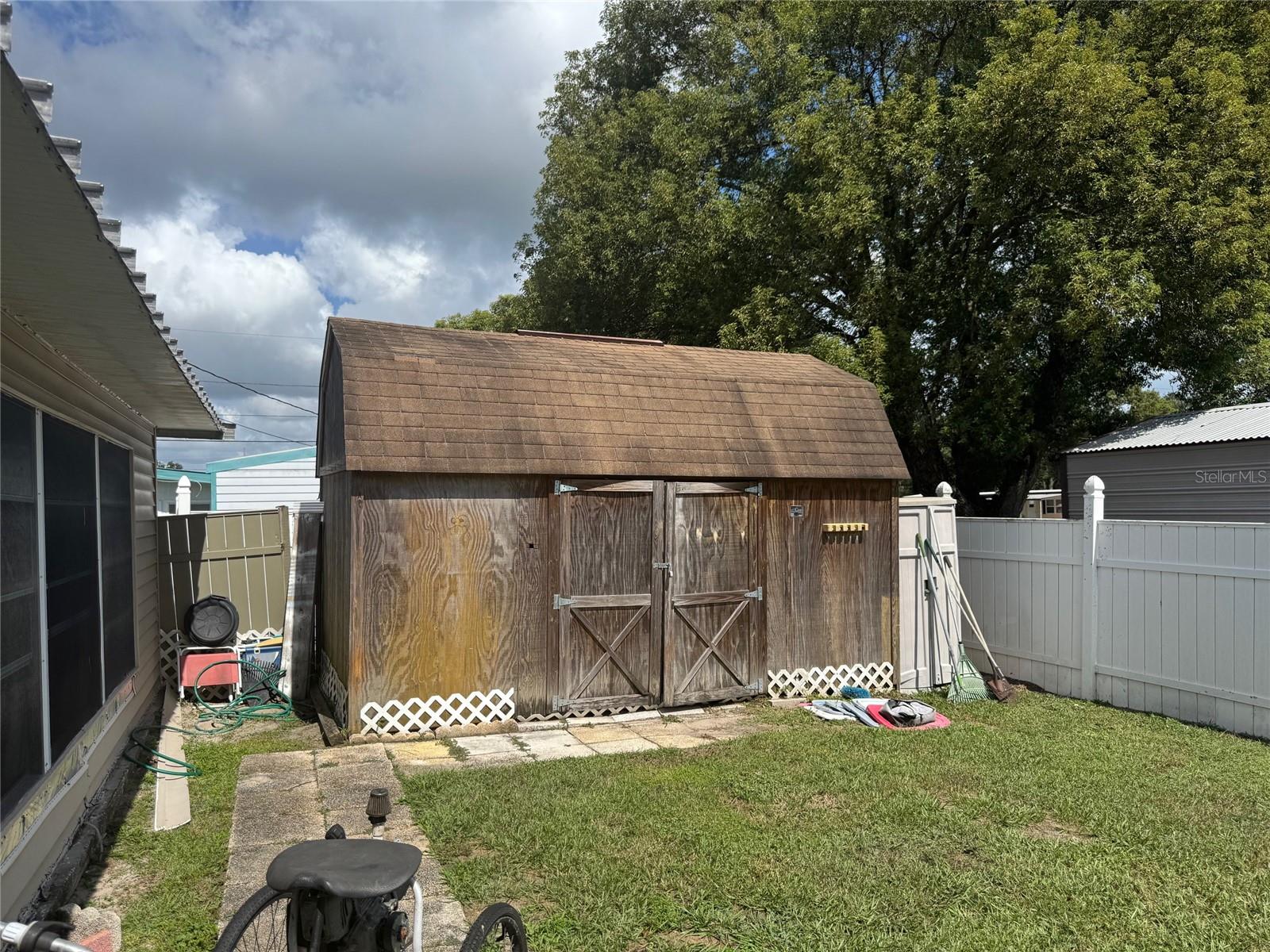 TB8464529 Property Photo