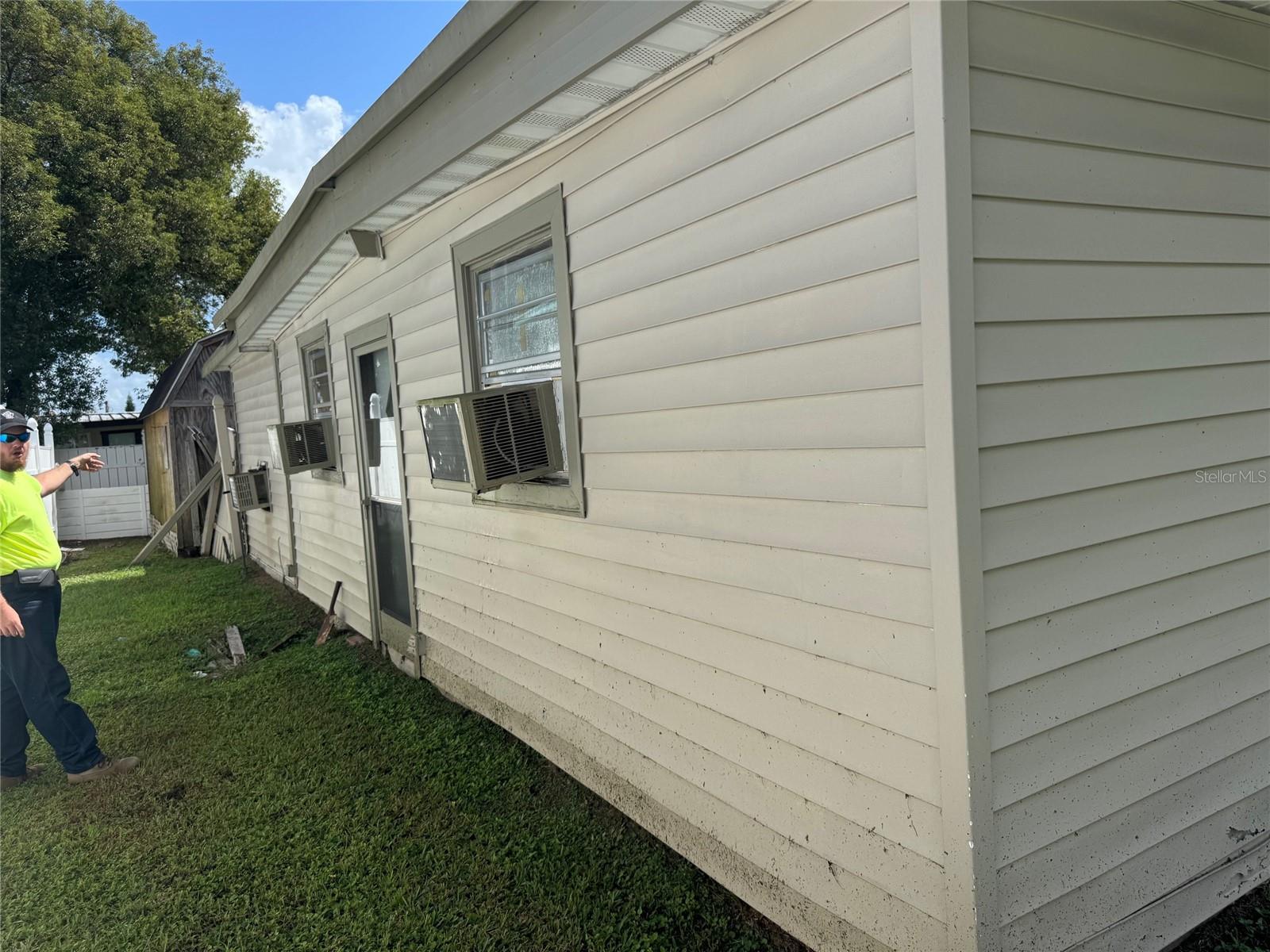 TB8464529 Property Photo