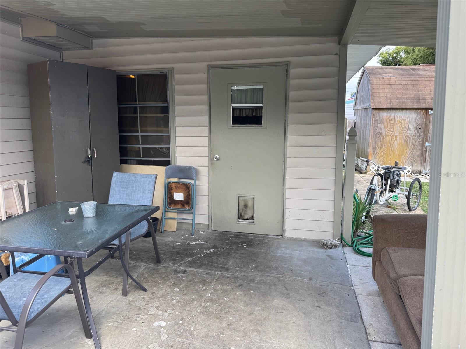 TB8464529 Property Photo